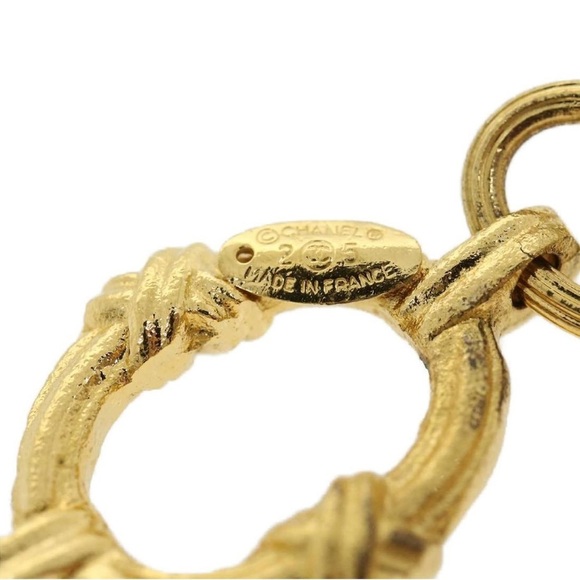 Chanel Gold Medallion Chain Statement Belt - Picture 4 of 7